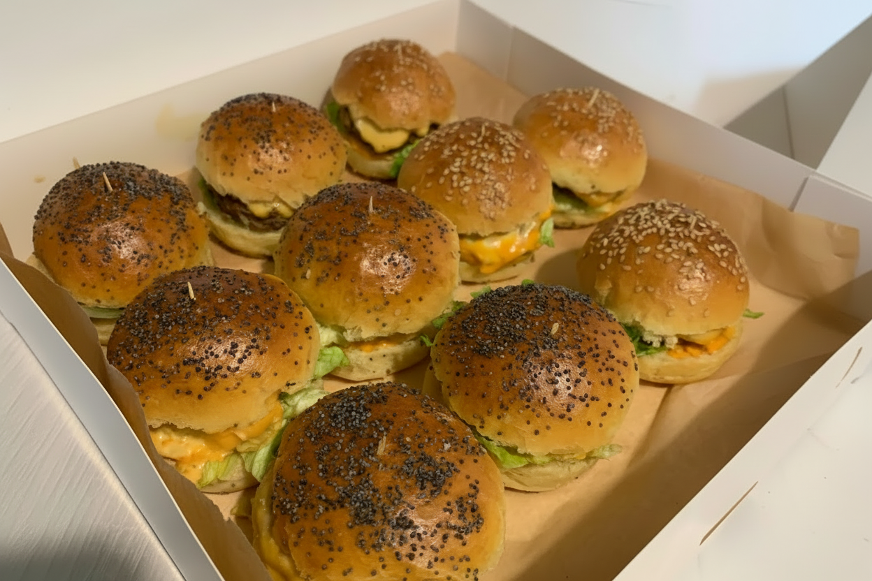 Box 10 mini burgers